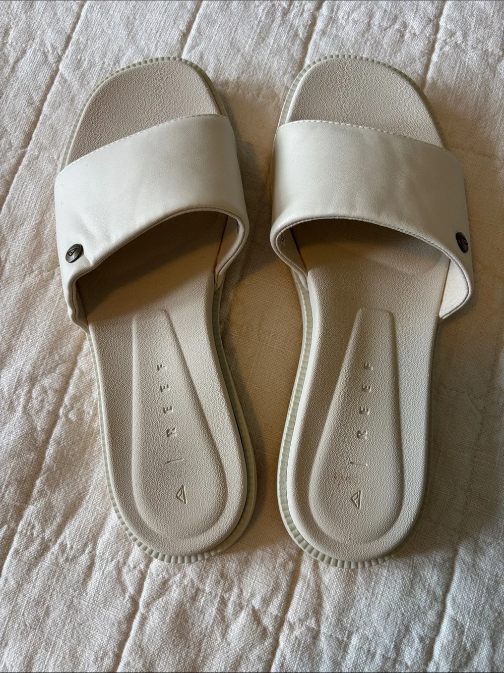 REEF Cream Slide Sandals – Women's Slip-On Comfort